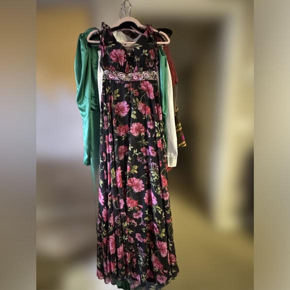 Ieena for Mac Duggal 9156 Tie Back Beaded Waist Dress , size 2 - Picture 7 of 8